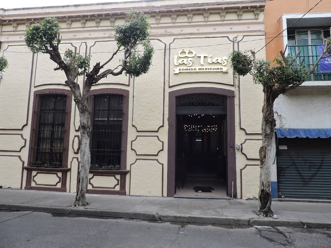 Las Tías restaurant on Calle Emiliano Zapata in Centro León