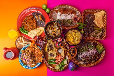 Prato de comida oaxacana da Doña Vero, Roma Sur, Cidade do México