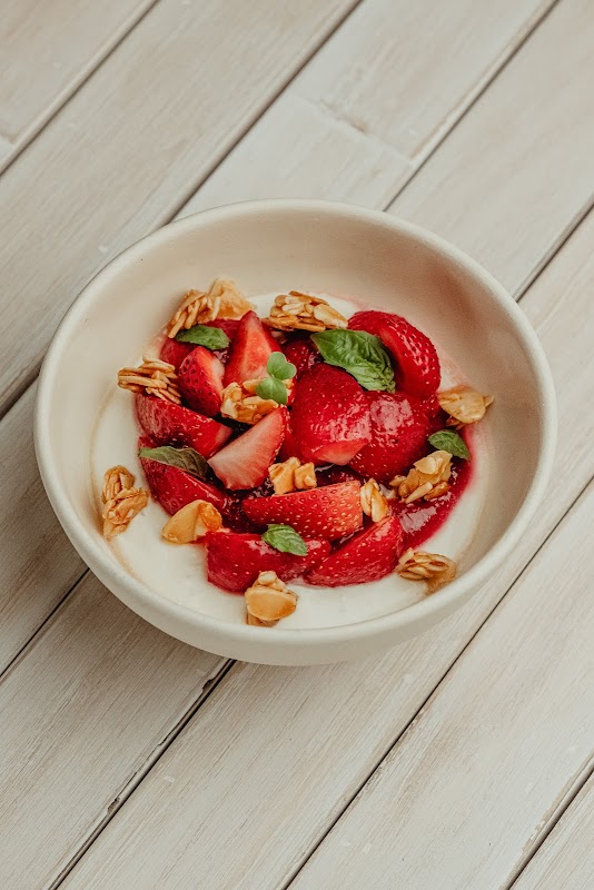Tostadas de hongos silvestres y chilaquiles en Almaena Restaurante