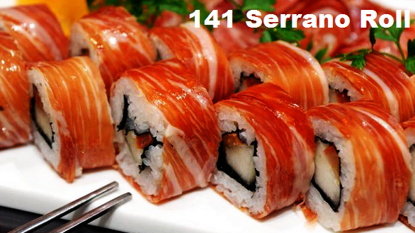 Plato de sashimi de salmón en Sushiitto The Park, con salsa cítrica y presentación en plato blanco