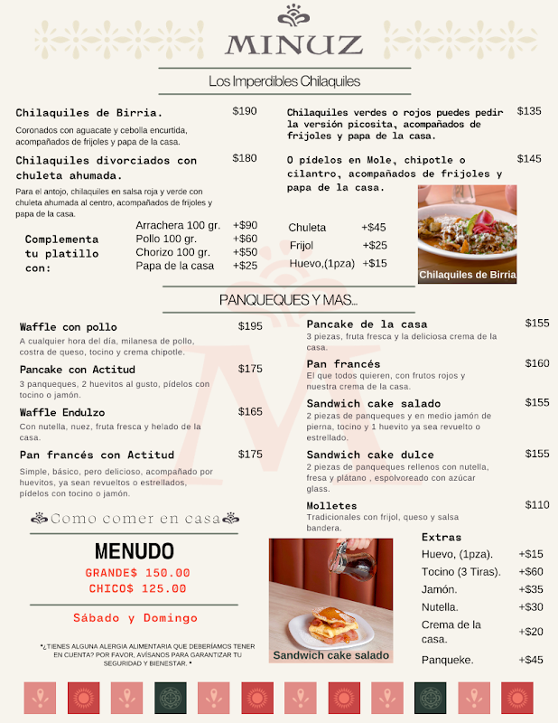 Mochomos Tijuana – barra de mixología y primer plano del rib eye al chimichurri en plato de madera